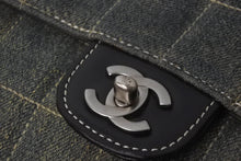 Load image into Gallery viewer, CHANEL シャネル チェーンショルダーバッグ ココマーク チョコバー 6番台 2000年 デニム インディゴ シルバー金具 美品 中古 58875