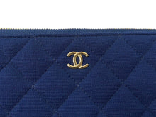 Load image into Gallery viewer, CHANEL シャネル クラッチバッグ 28番台 ココマーク キルティング キャンバス ブルー グリーン ゴールド金具 美品 中古 58900