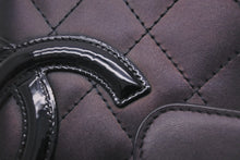 Load image into Gallery viewer, CHANEL シャネル 財布 ブラック カンボンライン 14番台 ココマーク ラムスキン ブラック ピンク シルバー金具 美品 中古 58926