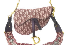 Load image into Gallery viewer, Christian Dior クリスチャンディオール ハンドバッグ サドルバッグ レッド 01-RU-1118 トロッター柄 キャンバス 美品 中古 58933
