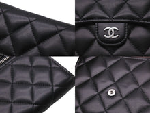 Load image into Gallery viewer, CHANEL シャネル 三つ折り財布 財布 マトラッセ ラムスキン 28番台 ココマーク シルバー金具 美品 中古 58953