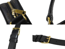 Load image into Gallery viewer, CELINE セリーヌ ショルダーバッグ ミディアム メッセンジャーバッグ トリオンフキャンバス カーフスキン ブラック 美品 中古 59008