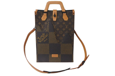 新品同様 LOUIS VUITTON ルイヴィトン × NIGO ニゴー コラボ トートバッグ N40355 モノグラムキャンバス ブラウン 中古 59009