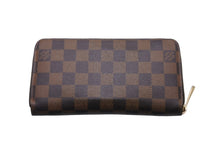 Load image into Gallery viewer, LOUIS VUITTON ルイヴィトン 長財布 ジッピーウォレット ダミエキャンバス N41661 ゴールド金具 美品 中古 59031