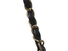 Load image into Gallery viewer, CHANEL シャネル ショルダーバッグ 三日月型 ココマーク 7番台 キャビアスキン ブラック ゴールド金具 美品 中古 59041