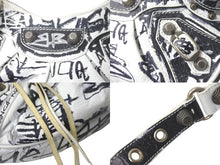 Load image into Gallery viewer, BALENCIAGA バレンシアガ ショルダーバッグ LE CAGOLE XS グラフィティプリント 671309210GB9060 シルバー金具 美品 中古 59052
