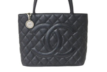 Load image into Gallery viewer, 極美品 CHANEL シャネル トートバッグ 復刻トート キャビアスキン A01804 7番台 2002年頃 ココマーク シルバープレート 中古 59067