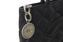 Load image into Gallery viewer, 極美品 CHANEL シャネル トートバッグ 復刻トート キャビアスキン A01804 7番台 2002年頃 ココマーク シルバープレート 中古 59067