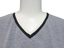 Load image into Gallery viewer, CHANEL シャネル 半袖 Tシャツ ナイロン スパンデックス グレー サイズ38 P10692V06479 H0098 Vネック ココマーク 美品 中古
