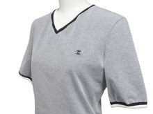 Load image into Gallery viewer, CHANEL シャネル 半袖 Tシャツ ナイロン スパンデックス グレー サイズ38 P10692V06479 H0098 Vネック ココマーク 美品 中古