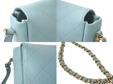 Load image into Gallery viewer, CHANEL シャネル マトラッセ ショルダーバッグ ラムスキン ライトブルー ココマーク 26番台 ゴールド金具 美品 中古 59086