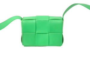 極美品 BOTTEGAVENETA ボッテガヴェネタ ショルダーバッグ マキシイントレチャート カセット ミニ 666688 中古 59124