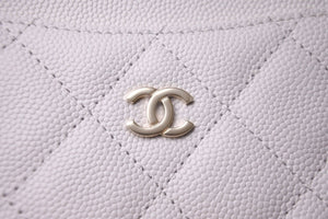 新品未使用 CHANEL シャネル カードケース ココマーク 28番台 ホワイト グレインドカーフスキン AP0213 シルバー金具 中古 59128