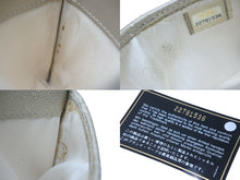 Load image into Gallery viewer, CHANEL シャネル カードケース ココマーク 22番台 ベージュ グレインドカーフスキン ゴールド金具 良品 中古 59136