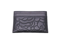 Load image into Gallery viewer, CHANEL シャネル カードケース ココマーク カメリア 17番台 ブラック シルバー金具 美品 中古 59137