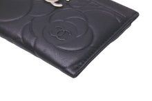Load image into Gallery viewer, CHANEL シャネル カードケース ココマーク カメリア 17番台 ブラック シルバー金具 美品 中古 59137
