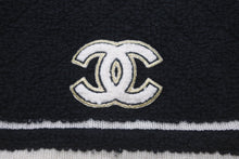 Load image into Gallery viewer, 極美品 CHANEL シャネル ニットキャップ ビーニー ココマーク カシミヤ100% ブラック ホワイト 中古 59165
