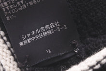 Load image into Gallery viewer, 極美品 CHANEL シャネル ニットキャップ ビーニー ココマーク カシミヤ100% ブラック ホワイト 中古 59165