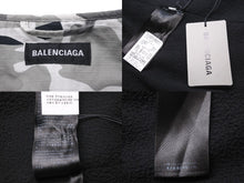 Load image into Gallery viewer, 新品同様 BALENCIAGA バレンシアガ ベスト 681459 カモフラージュプリント カーゴポケット コットン ブラック グレー 46 中古 59200