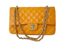 Load image into Gallery viewer, 極美品 CHANEL シャネル ショルダーバッグ マトラッセ25 ダブルフラップ チェーン 11番台 オレンジ パンチングレザー 中古 59214
