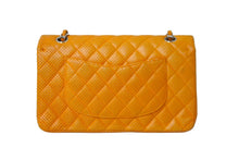 Load image into Gallery viewer, 極美品 CHANEL シャネル ショルダーバッグ マトラッセ25 ダブルフラップ チェーン 11番台 オレンジ パンチングレザー 中古 59214