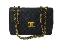Load image into Gallery viewer, CHANEL シャネル ショルダーバッグ デカマトラッセ ダブルチェーンブラック 3番台 ラムスキン ゴールド金具 美品 中古 59258
