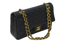 Load image into Gallery viewer, CHANEL シャネル マトラッセ 25 ショルダーバッグ ダブルフラップ 1番台 ラムスキン ブラック ゴールド 美品 中古 59289