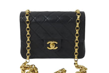 Load image into Gallery viewer, CHANEL シャネル チェーンショルダーバッグ ミニマトラッセ18 1番台 ラムマドモアゼル金具 ブラック ゴールド金具 良品 中古 59291