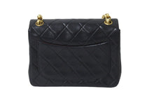 Load image into Gallery viewer, CHANEL シャネル チェーンショルダーバッグ ミニマトラッセ18 1番台 ラムマドモアゼル金具 ブラック ゴールド金具 良品 中古 59291