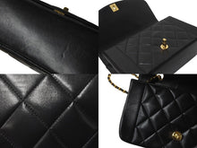 Load image into Gallery viewer, 極美品 CHANEL シャネル チェーンショルダーバッグ ダイアナマトラッセ22 3番台 ラムスキン ブラック ゴールド金具 中古 59302