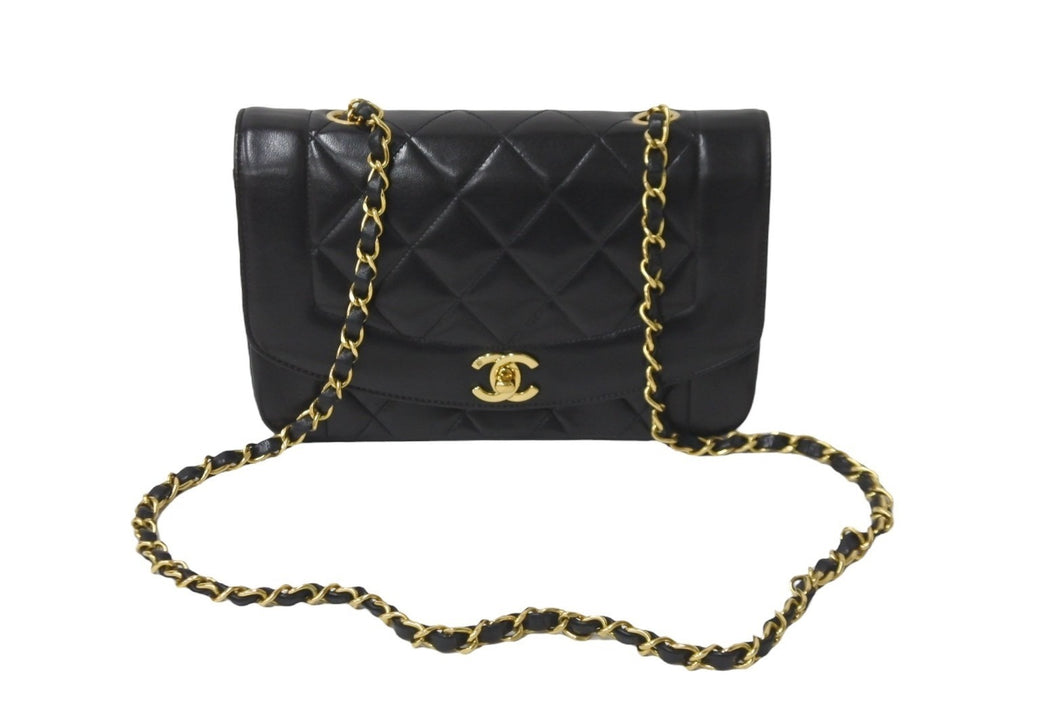 極美品 CHANEL シャネル チェーンショルダーバッグ ダイアナマトラッセ22 3番台 ラムスキン ブラック ゴールド金具 中古 59311