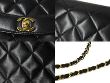 Load image into Gallery viewer, 極美品 CHANEL シャネル チェーンショルダーバッグ ダイアナマトラッセ22 3番台 ラムスキン ブラック ゴールド金具 中古 59311