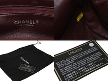 Load image into Gallery viewer, CHANEL シャネル マトラッセ がま口 クラッチバッグ ポーチ 10番台 ブラック ラムスキン シルバー金具 美品 中古 59317