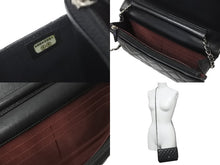 Load image into Gallery viewer, CHANEL シャネル ショルダーバッグ チェーン ウォレット マトラッセ ココマーク 19番台 ブラック ラムスキン シルバー金具 美品 中古 59319