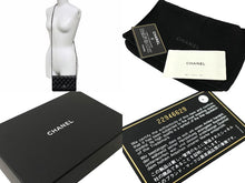 Load image into Gallery viewer, CHANEL シャネル ショルダーバッグ チェーン ウォレット マトラッセ ココマーク 22番台 ブラック ラムスキン シルバー金具 美品 中古 59320