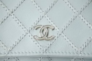 極美品 CHANEL シャネル ショルダーバッグ ワイルドステッチ チェーン ウォレット 29番台 ブルー系 レザー シルバー金具 中古 59321
