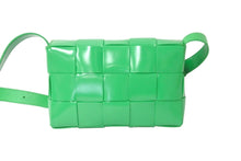 Load image into Gallery viewer, 新品同様 BOTTEGAVENETA ボッテガヴェネタ ショルダーバッグ マキシ イントレチャート ブラッシュドレザー カセット 中古 59362
