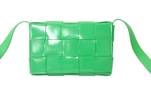 新品同様 BOTTEGAVENETA ボッテガヴェネタ ショルダーバッグ マキシ イントレチャート ブラッシュドレザー カセット 中古 59362