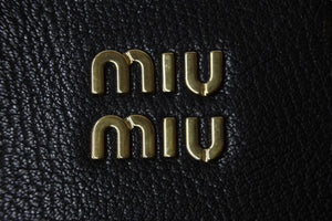 極美品 MIUMIU ミュウミュウ 2WAYハンドバッグ ショルダーストラップ付き 5BA231 マドラスレザー ブラック 中古 59376 