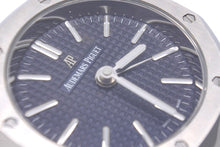 Load image into Gallery viewer, オーデマピゲ ロイヤルオーク テーブル クロック2015年 SS/セラミック 置時計 ブルー文字盤 美品 中古 59390