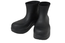Load image into Gallery viewer, BOTTEGA VENETA ボッテガヴェネタ パドル アンクルブーツ ブラック ゴム サイズ41 640045V00P01000 美品 中古 59394