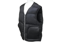 Load image into Gallery viewer, Rick Owens リックオウエンス ダウンベスト ナイロン ムートン ブラック サイズ52 RU02B2740-NZLSH2 美品 中古 59400