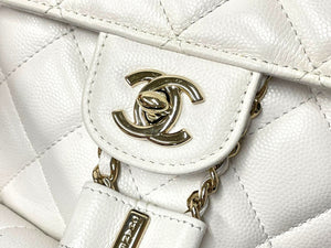 極美品 CHANEL シャネル リュック バックパック マトラッセ キャビアスキン AS3290 ホワイト ランダム番号 ゴールド金具 中古 59460