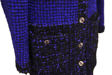 Load image into Gallery viewer, 極美品 CHANEL シャネル ジャケット 2022-2023AW ロングツイードジャケット ブルー サイズ34 P73179V64585 中古 59467