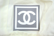 Load image into Gallery viewer, CHANEL シャネル スポーツライン ココマーク ニットキャップ ボンボン 裏起毛 ホワイト ピンク サイズM 美品 中古 59475