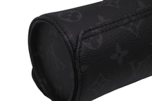 Load image into Gallery viewer, LOUIS VUITTON ルイヴィトン 時計ケース M43385 エテュイ・3 モントル ブラック モノグラムエクリプス 美品 中古 59525
