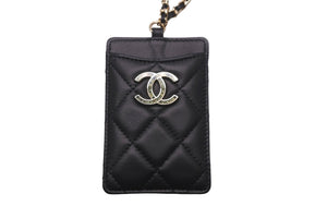 新品同様 CHANEL シャネル マトラッセ チェーン パスケース 30番台 ラムスキン ブラック ココマーク ゴールド金具 中古 59547