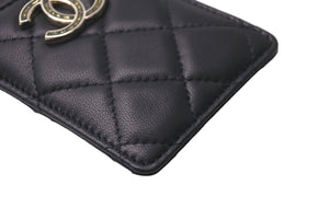 新品同様 CHANEL シャネル マトラッセ チェーン パスケース 30番台 ラムスキン ブラック ココマーク ゴールド金具 中古 59547