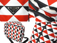 画像をギャラリービューアに読み込む, PRADA プラダショルダーバッグ トライアングル総柄 トライアングルロゴ ブラック レッド ホワイト シルバー金具 美品 中古 59559 