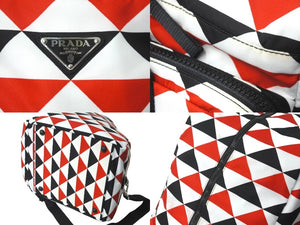 PRADA プラダショルダーバッグ トライアングル総柄 トライアングルロゴ ブラック レッド ホワイト シルバー金具 美品 中古 59559 